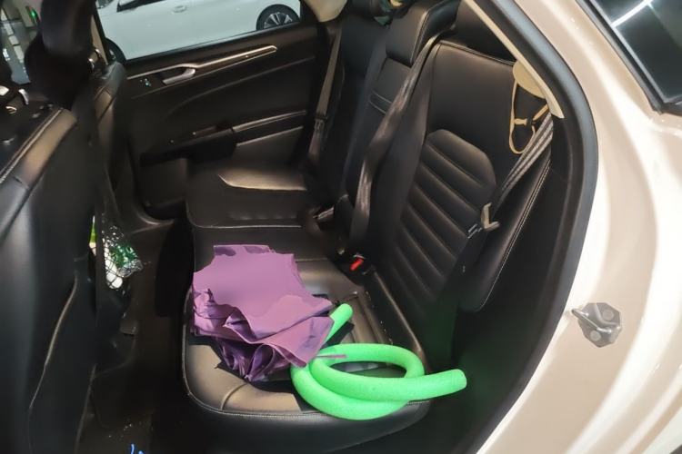 Used Ford Mondeo New Energy 2018 2.0 PHEV Smart-Controlled Fashion Edition China V Standard Left Rear Seat