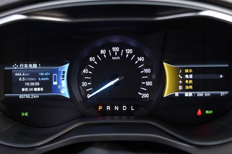 Used Ford Mondeo New Energy 2018 2.0 PHEV Smart-Controlled Fashion Edition China VI Standard Odometer Close Up