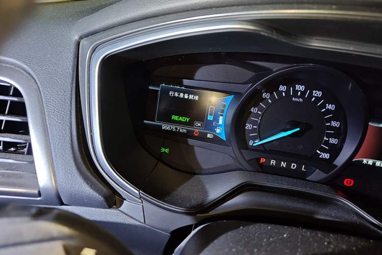 Used Ford Mondeo New Energy 2018 2.0 PHEV Smart-Control Luxury Version China VI Standard Odometer Close Up