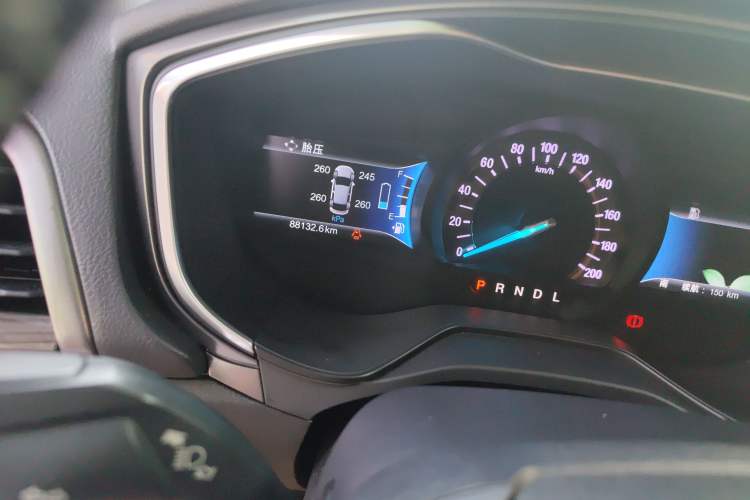 Used Ford Mondeo New Energy 2018 2.0 PHEV Smart-Control Luxury Version China V Standard Odometer Close Up