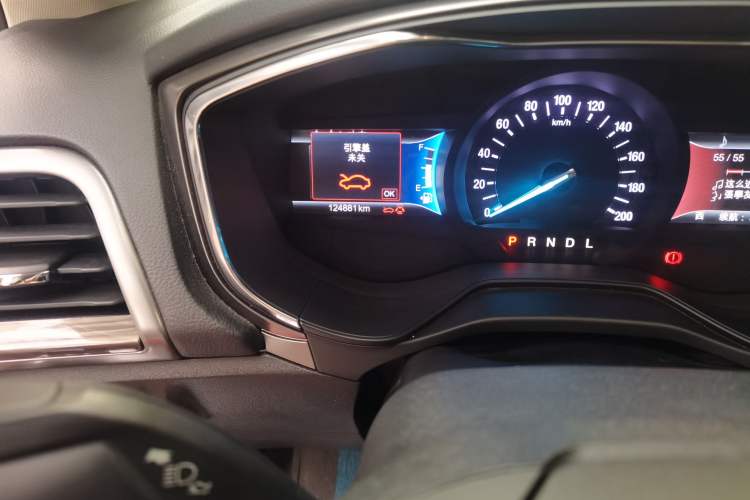 Used Ford Mondeo New Energy 2018 2.0 PHEV Smart-Controlled Fashion Edition China V Standard Odometer Close Up