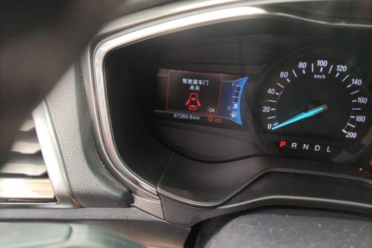 Used Ford Mondeo New Energy 2018 2.0 PHEV Smart-Controlled Fashion Edition China VI Standard Odometer Close Up