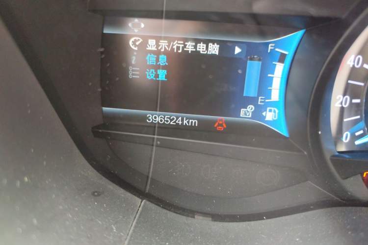 Used Ford Mondeo New Energy 2018 2.0 PHEV Smart-Controlled Fashion Edition China VI Standard Odometer Close Up