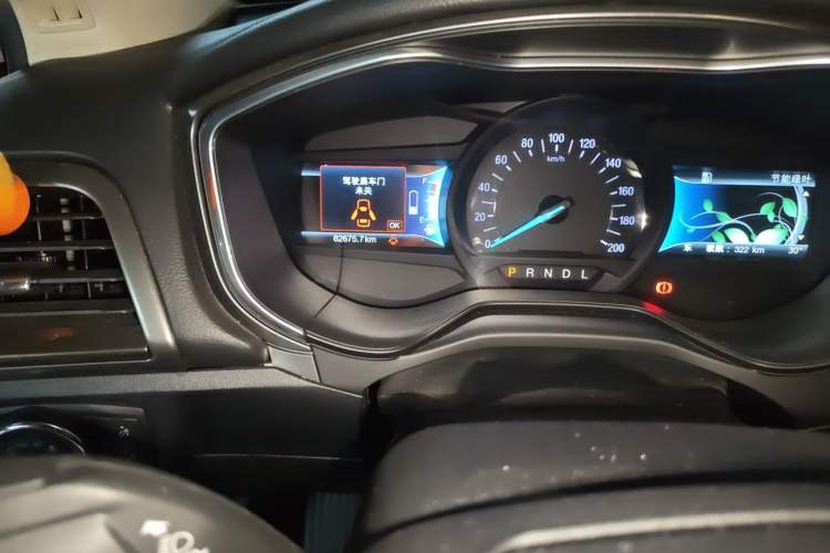 Used Ford Mondeo New Energy 2018 2.0 PHEV Smart-Controlled Fashion Edition China V Standard Odometer Close Up