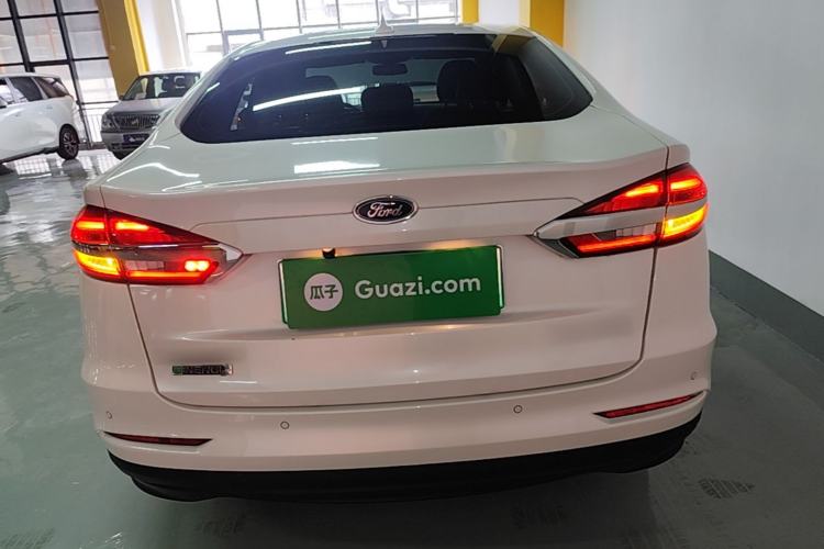 Used Ford Mondeo New Energy 2018 2.0 PHEV Smart-Controlled Fashion Edition China VI Standard Rear