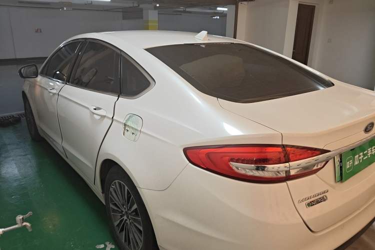 Used Ford Mondeo New Energy 2018 2.0 PHEV ZhiShang Trim Rear Left 45 Deg