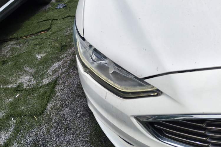 Used Ford Mondeo New Energy 2018 2.0 PHEV ZhiShang Trim Right Front Headlight