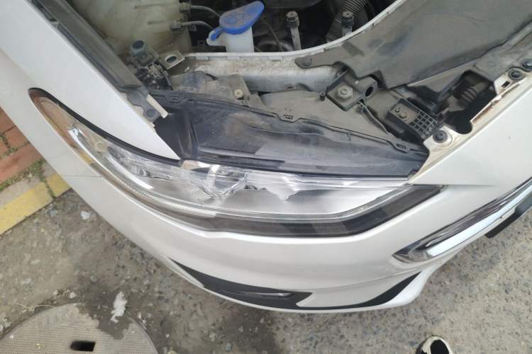 Used Ford Mondeo New Energy 2018 2.0 PHEV Smart-Controlled Fashion Edition China VI Standard Right Front Headlight