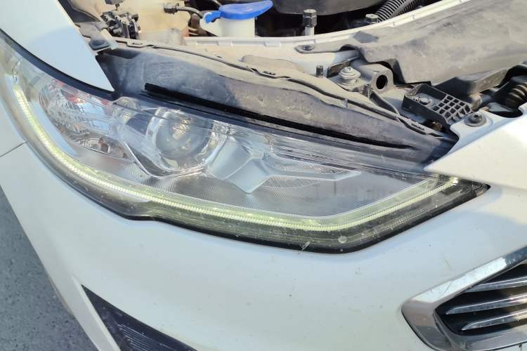 Used Ford Mondeo New Energy 2018 2.0 PHEV Smart-Controlled Fashion Edition China VI Standard Right Front Headlight