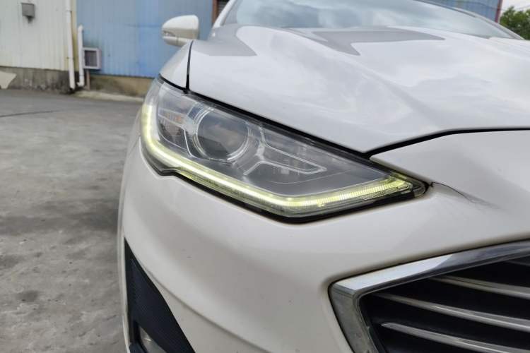 Used Ford Mondeo New Energy 2018 2.0 PHEV Smart-Controlled Fashion Edition China VI Standard Right Front Headlight