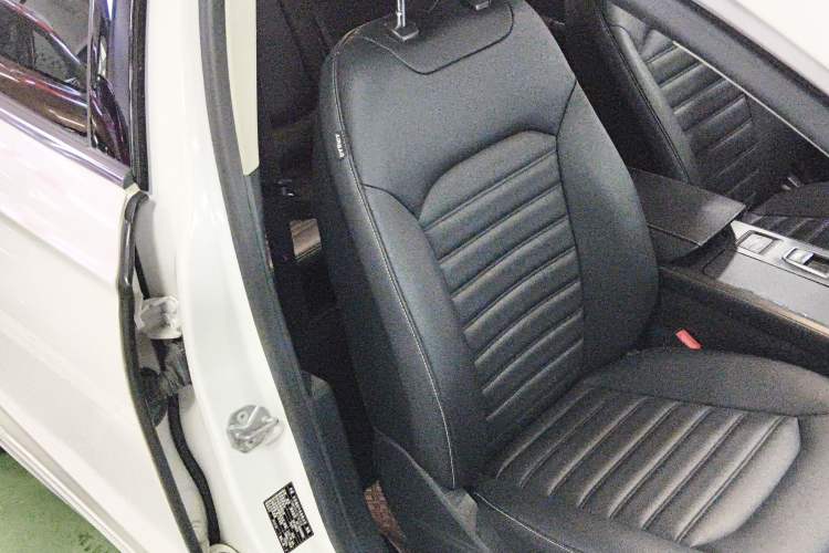 Used Ford Mondeo New Energy 2018 2.0 PHEV Smart-Controlled Fashion Edition China VI Standard Right Front Seat