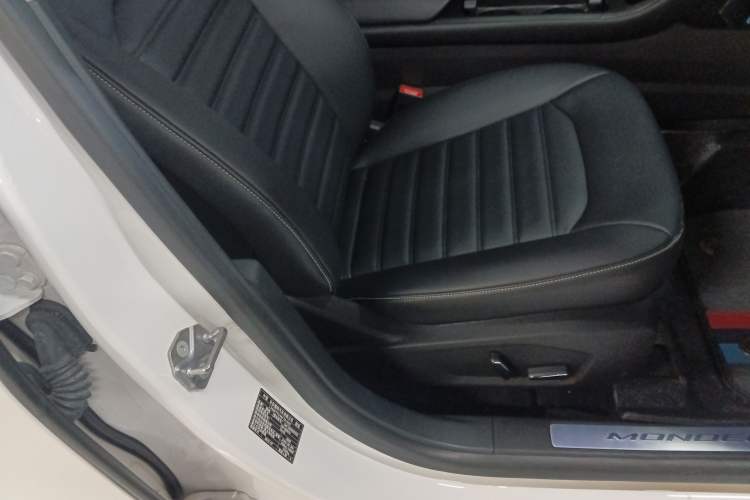 Used Ford Mondeo New Energy 2018 2.0 PHEV Smart-Controlled Fashion Edition China VI Standard Right Front Seat