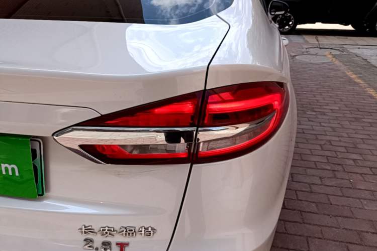 Used Ford Mondeo New Energy 2018 2.0 PHEV Smart-Controlled Fashion Edition China VI Standard Right Rear Taillight