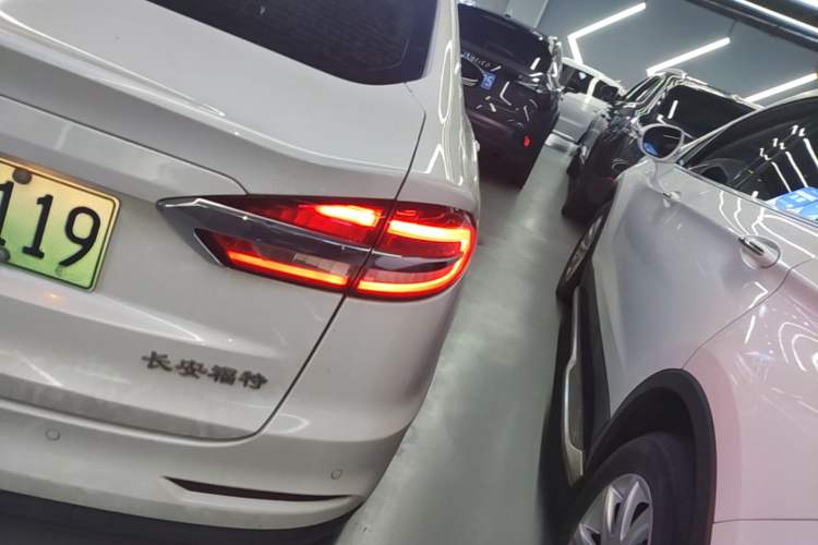 Used Ford Mondeo New Energy 2018 2.0 PHEV Smart-Controlled Fashion Edition China VI Standard Right Rear Taillight