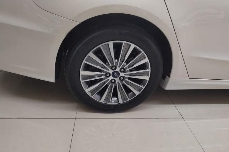 Used Ford Mondeo New Energy 2018 2.0 PHEV Smart-Controlled Fashion Edition China VI Standard Right Rear Wheel Hub