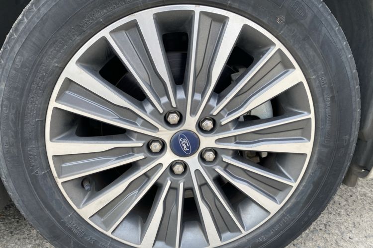 Used Ford Mondeo New Energy 2018 2.0 PHEV Smart-Controlled Fashion Edition China V Standard Right Rear Wheel Hub