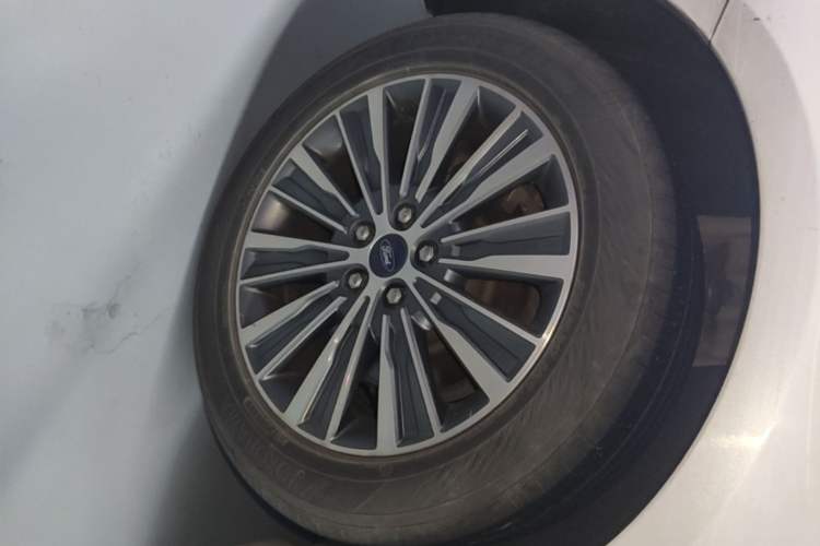 Used Ford Mondeo New Energy 2018 2.0 PHEV Smart-Controlled Fashion Edition China VI Standard Right Rear Wheel Hub