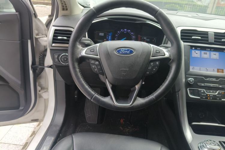 Used Ford Mondeo New Energy 2018 2.0 PHEV ZhiShang Trim Steering Wheel