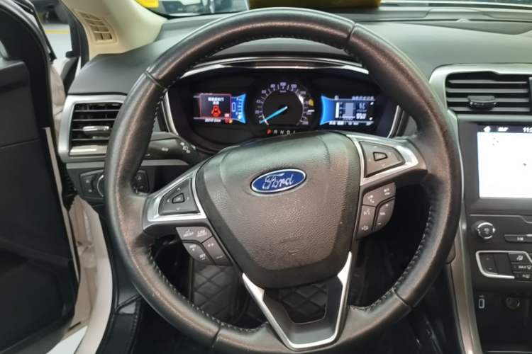 Used Ford Mondeo New Energy 2018 2.0 PHEV Smart-Controlled Fashion Edition China VI Standard Steering Wheel