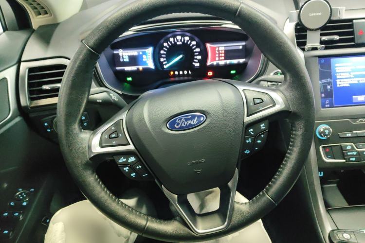 Used Ford Mondeo New Energy 2018 2.0 PHEV Smart-Controlled Fashion Edition China VI Standard Steering Wheel