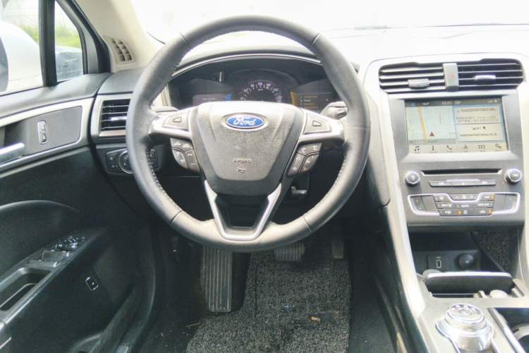 Used Ford Mondeo New Energy 2018 2.0 PHEV ZhiShang Trim Steering Wheel