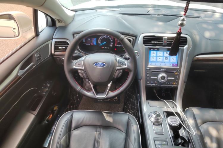 Used Ford Mondeo New Energy 2018 2.0 PHEV ZhiZun Flagship Version Steering Wheel