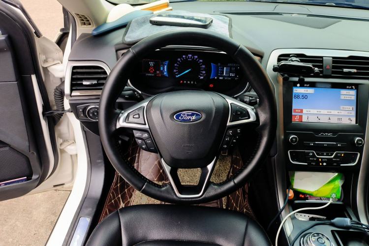 Used Ford Mondeo New Energy 2018 2.0 PHEV ZhiShang Trim Steering Wheel