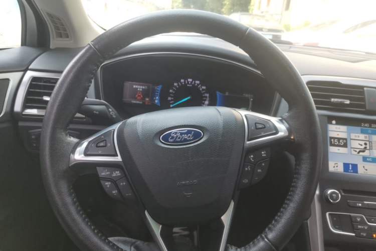 Used Ford Mondeo New Energy 2018 2.0 PHEV Smart-Controlled Fashion Edition China VI Standard Steering Wheel