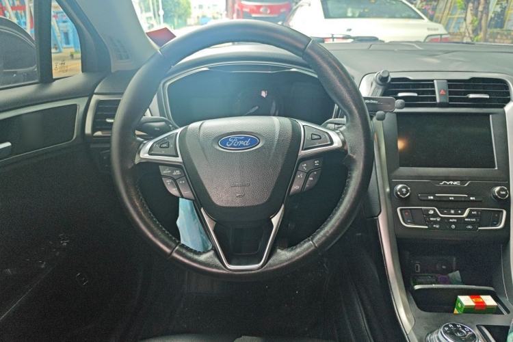 Used Ford Mondeo New Energy 2018 2.0 PHEV Smart-Controlled Fashion Edition China VI Standard Steering Wheel