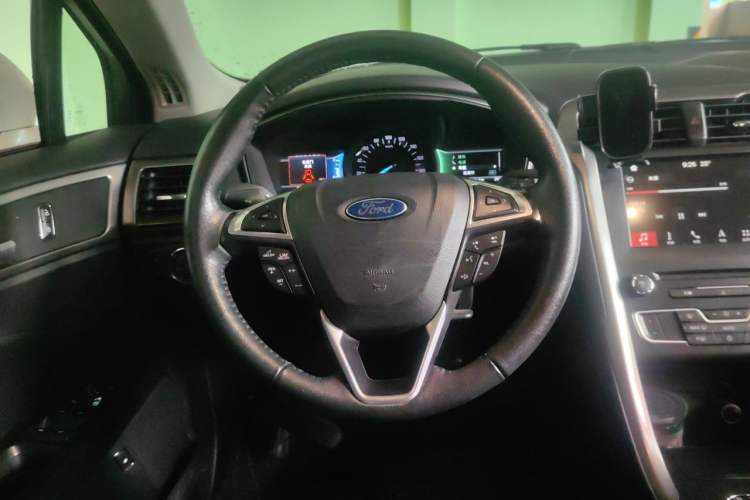 Used Ford Mondeo New Energy 2018 2.0 PHEV Smart-Controlled Fashion Edition China VI Standard Steering Wheel