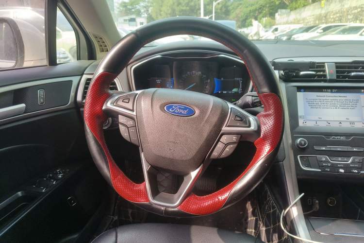 Used Ford Mondeo New Energy 2018 2.0 PHEV Smart-Controlled Fashion Edition China VI Standard Steering Wheel