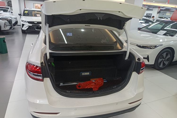 Used Ford Mondeo New Energy 2018 2.0 PHEV Smart-Control Luxury Version China VI Standard Trunk
