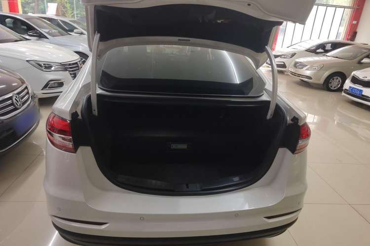 Used Ford Mondeo New Energy 2018 2.0 PHEV Smart-Controlled Fashion Edition China VI Standard Trunk