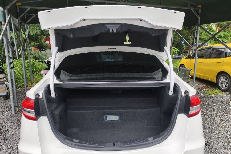 Used Ford Mondeo New Energy 2018 2.0 PHEV Smart-Controlled Fashion Edition China VI Standard Trunk