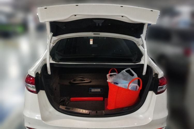 Used Ford Mondeo New Energy 2018 2.0 PHEV Smart-Controlled Fashion Edition China VI Standard Trunk