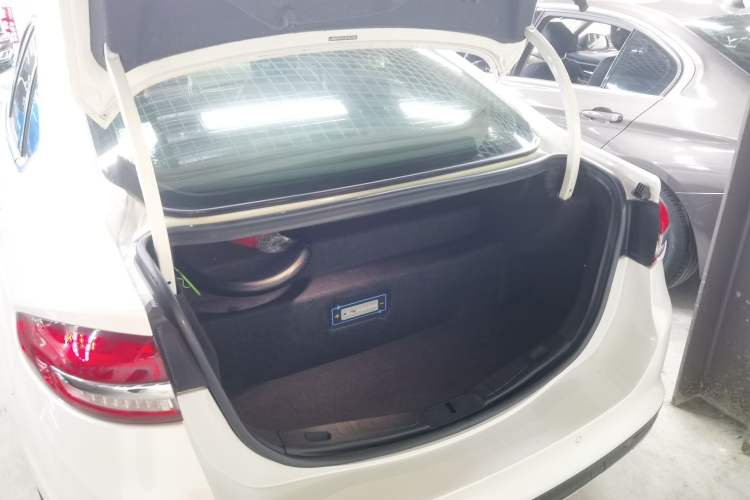 Used Ford Mondeo New Energy 2018 2.0 PHEV Zhihao Trim Trunk