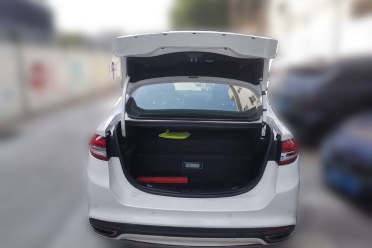 Used Ford Mondeo New Energy 2018 2.0 PHEV Smart-Controlled Fashion Edition China VI Standard Trunk