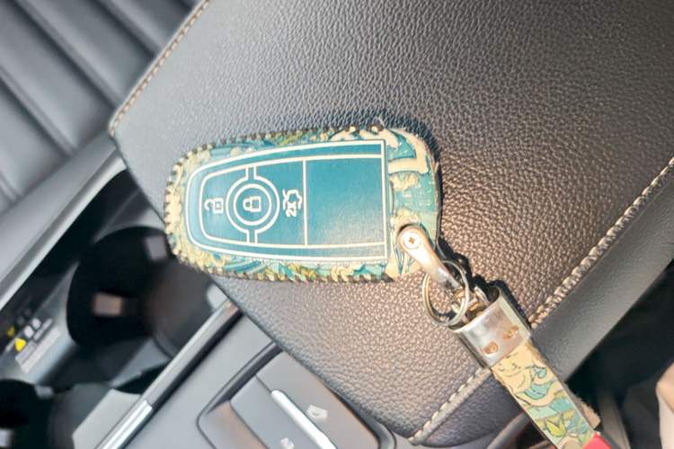 Used Ford Mondeo New Energy 2018 2.0 PHEV Smart-Controlled Fashion Edition China VI Standard Vehicle Key