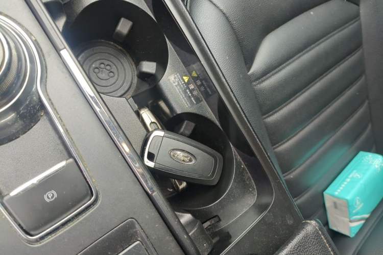 Used Ford Mondeo New Energy 2018 2.0 PHEV ZhiShang Trim Vehicle Key