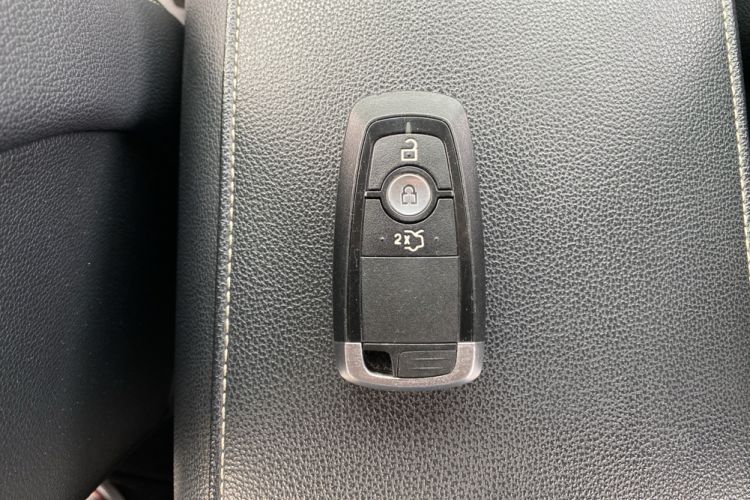 Used Ford Mondeo New Energy 2018 2.0 PHEV Smart-Controlled Fashion Edition China V Standard Vehicle Key