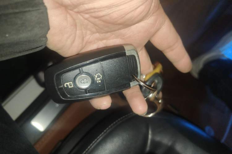 Used Ford Mondeo New Energy 2018 2.0 PHEV ZhiShang Trim Vehicle Key