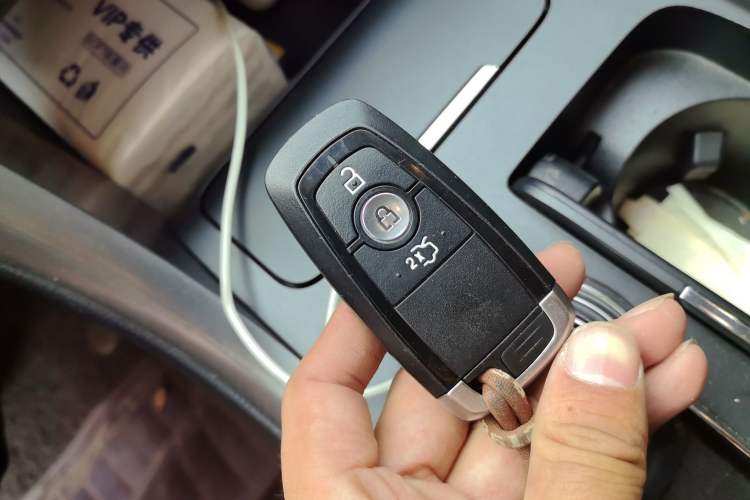 Used Ford Mondeo New Energy 2018 2.0 PHEV Smart-Controlled Fashion Edition China VI Standard Vehicle Key