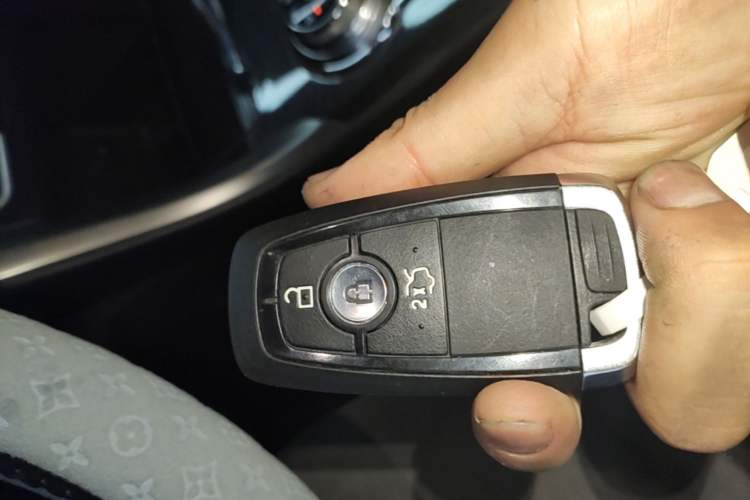 Used Ford Mondeo New Energy 2018 2.0 PHEV Smart-Controlled Fashion Edition China VI Standard Vehicle Key