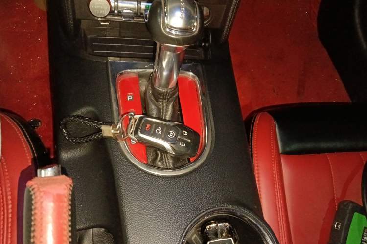 Used Ford Mustang  Gear Lever