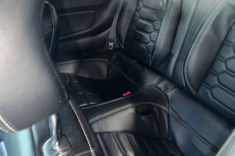 Used Ford Mustang  Interior 2
