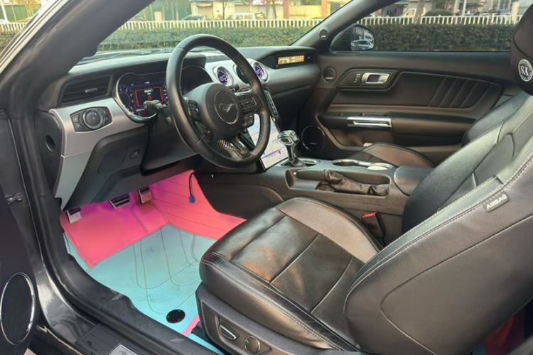 Used Ford Mustang 2019 2.3L EcoBoost Interior 2