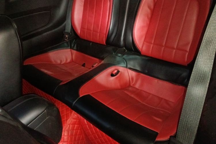 Used Ford Mustang  Interior 4