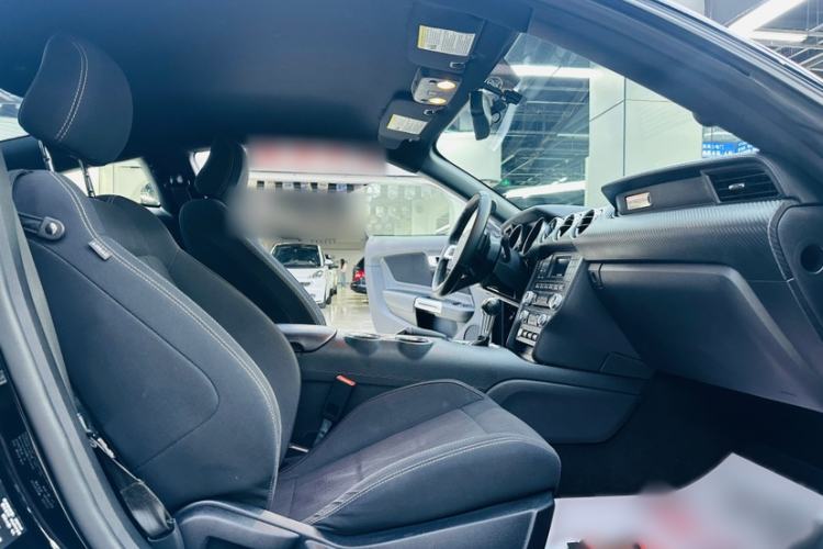 Used Ford Mustang  Interior 8