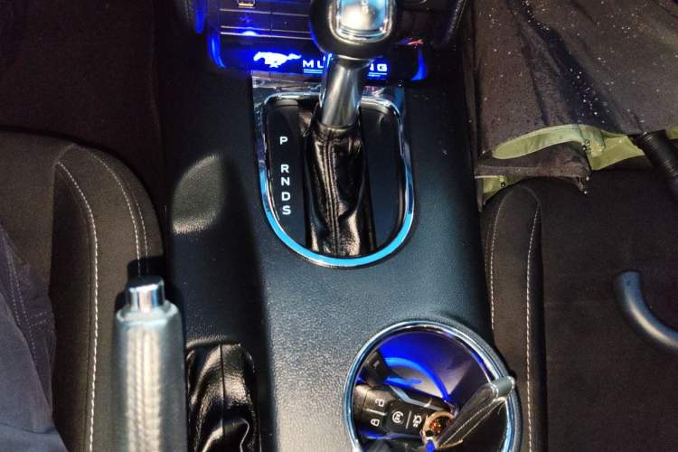 Used Ford Mustang  Gear Lever