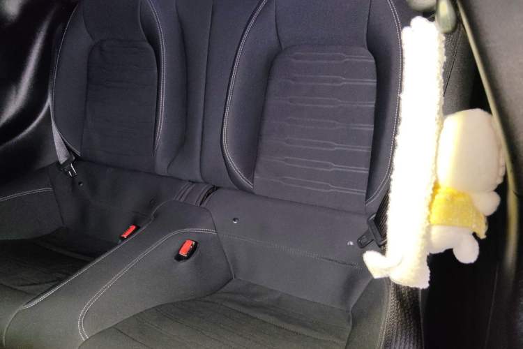 Used Ford Mustang  Interior 4